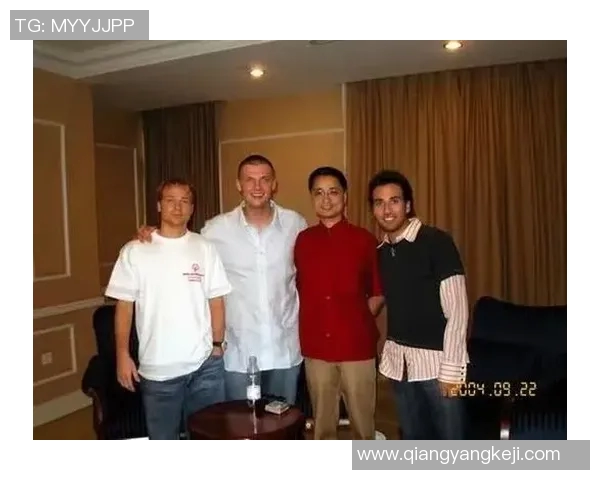 与外国足球明星面对面交流探讨他们的职业生涯与生活故事