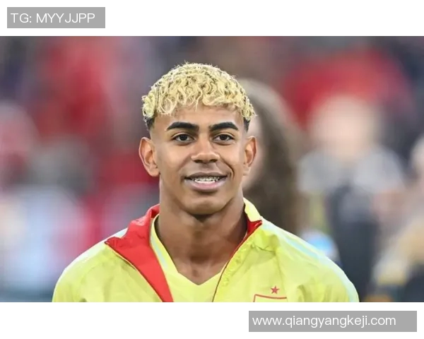 足球明星传奇人生全景揭秘从青涩少年到世界巨星的成长历程