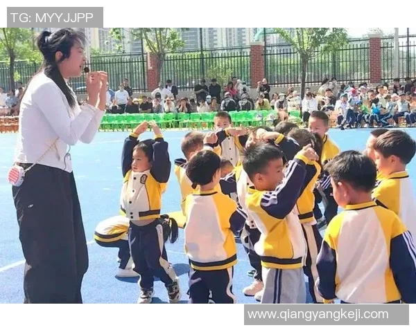 幼儿园体育课前热身的重要性与有效活动推荐，助力孩子健康成长与运动能力提升